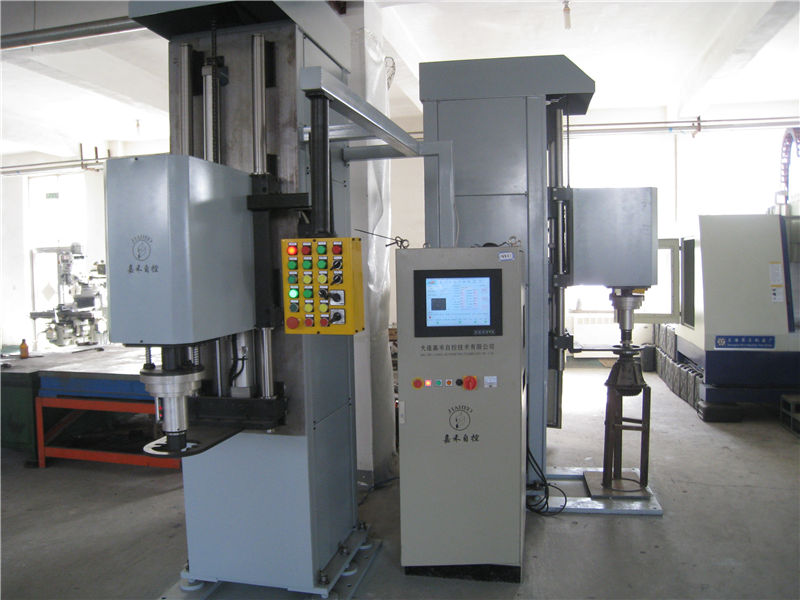 機床式擰緊機